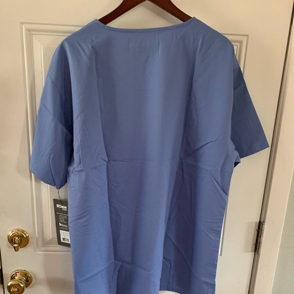 Greys Anatomy Men scrub top - Picture 3 of 3